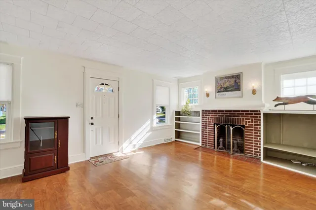 $284,500 | 105 North Gotwalt Street, York, PA 17404