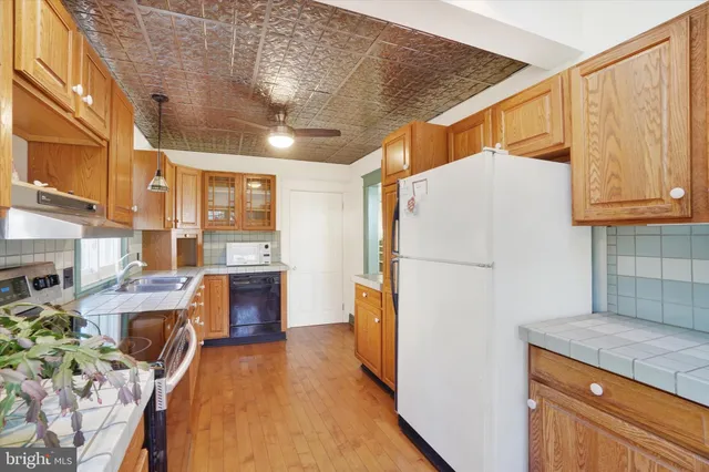 $284,500 | 105 North Gotwalt Street, York, PA 17404