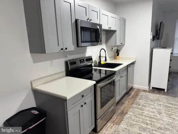 $1,650 | 24 South Warren Street, Unit 1, Trenton, NJ 08608