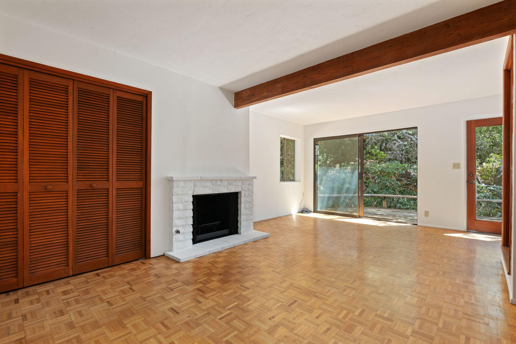 700 Chiquita Road Santa Barbara, CA 93103 - Photo 24 of 36 Lower Living Area3
