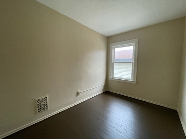 100 Bidwell Terrace Rochester, NY 14613 - Photo 8 of 19