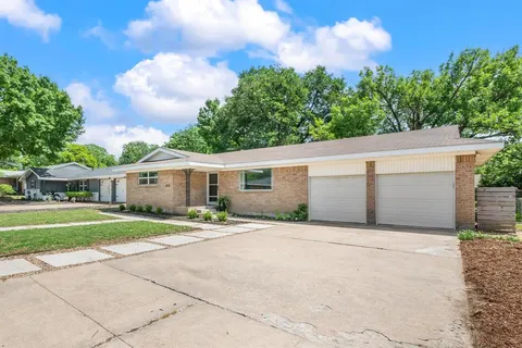 $259,000 | 413 Patricia Road, Hurst, TX 76053