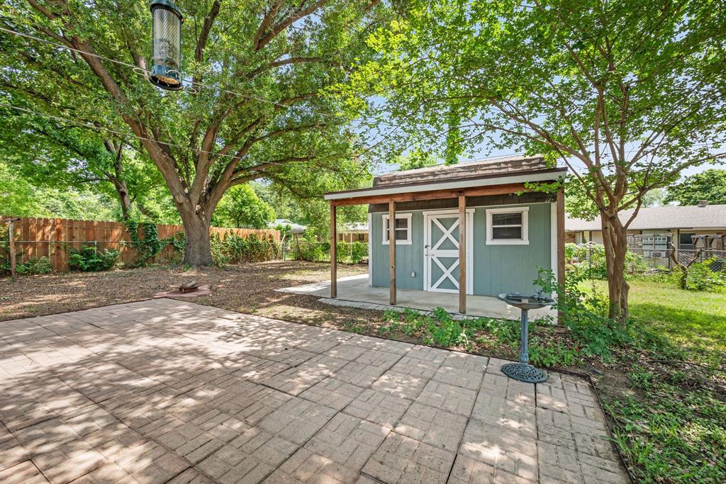 413 Patricia Road Hurst, TX 76053 - Photo 24 of 27