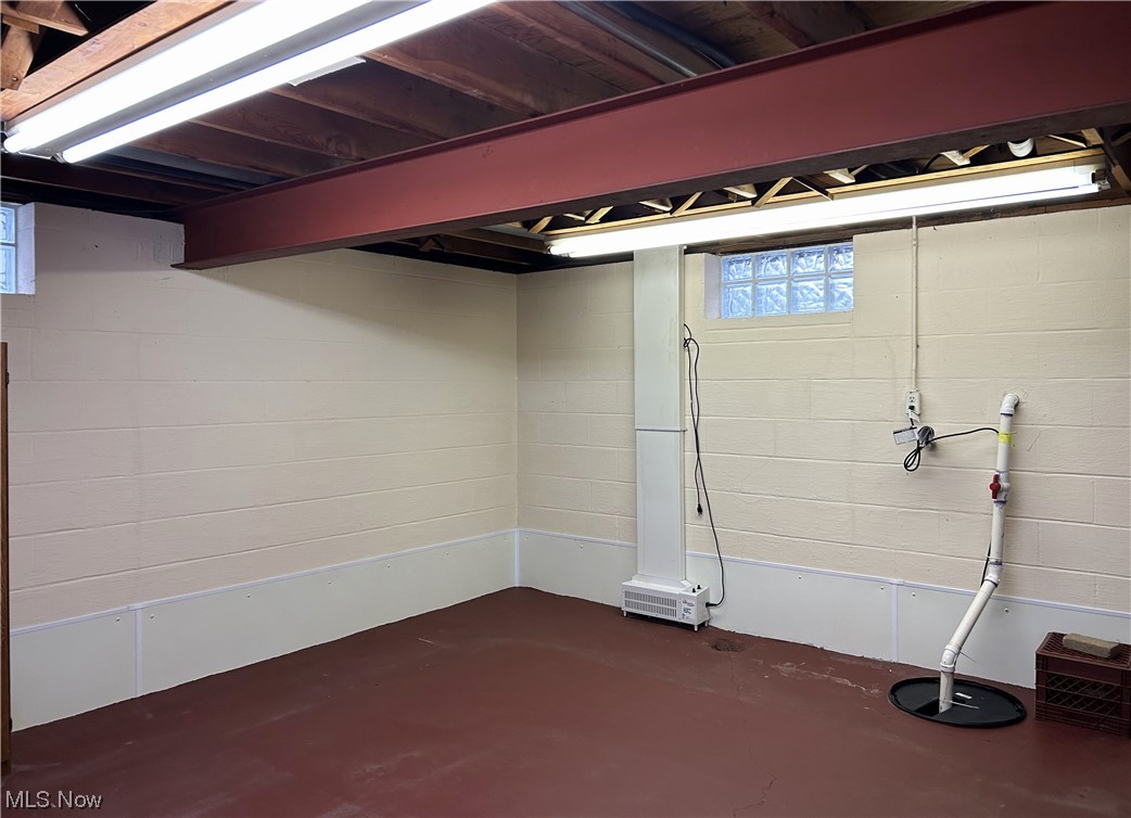 1748 Sunview Road Lyndhurst, OH 44124 - Photo 38 of 41 Could be an Exercise Room with waterproofing and glass block windows.