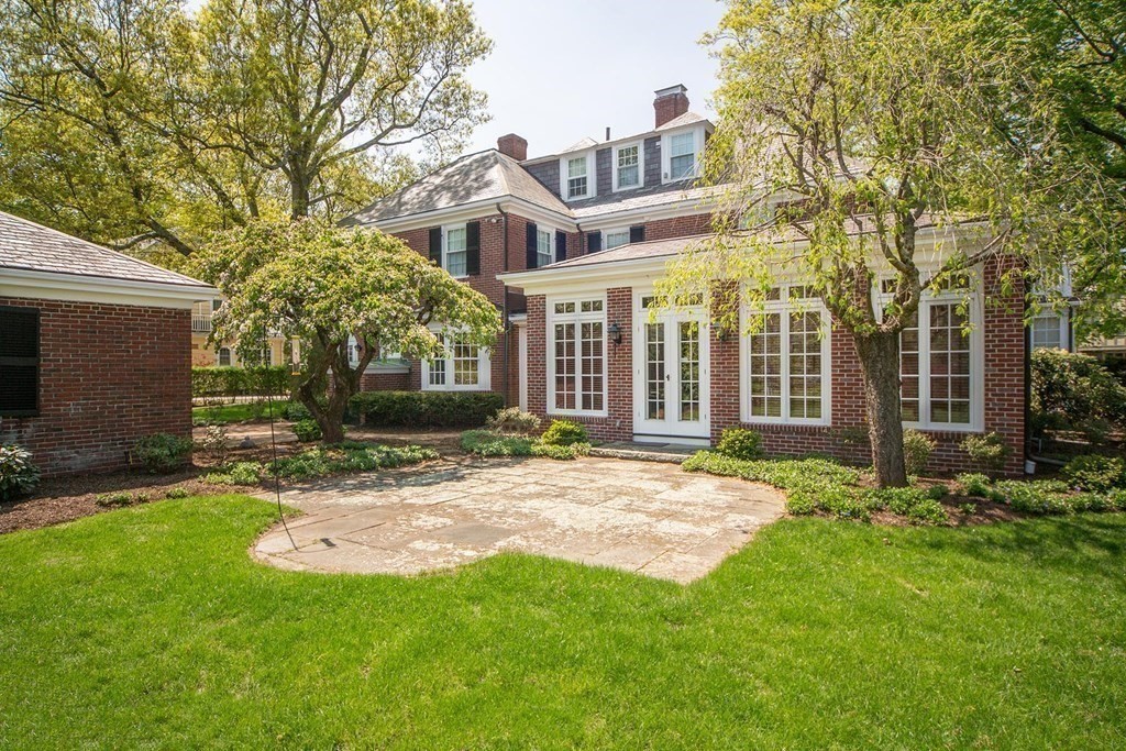 10 Locke Road Newton, MA 02468 - Photo 16 of 16 front view of a house with a yard
