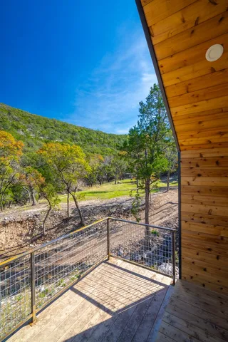 $2,995,000 | 83 Leakey Tx 78873, Leakey, TX 78873