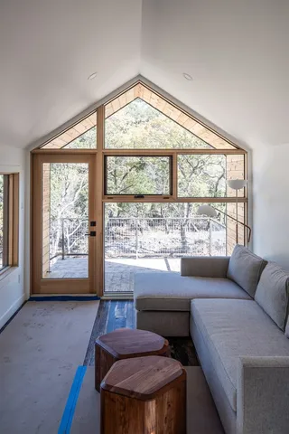 $2,995,000 | 83 Leakey Tx 78873, Leakey, TX 78873