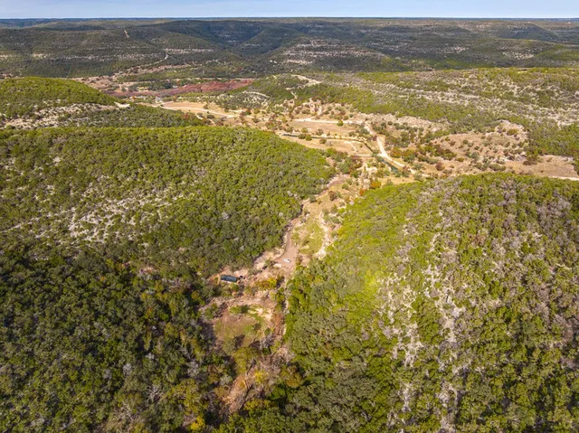 $2,995,000 | 83 Leakey Tx 78873, Leakey, TX 78873