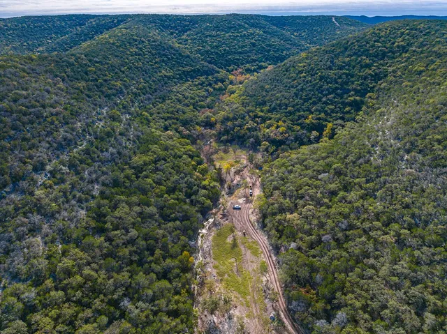 $2,995,000 | 83 Leakey Tx 78873, Leakey, TX 78873