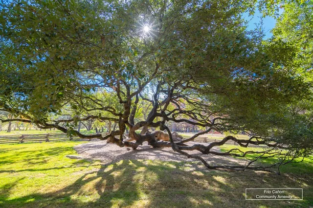 $2,995,000 | 83 Leakey Tx 78873, Leakey, TX 78873