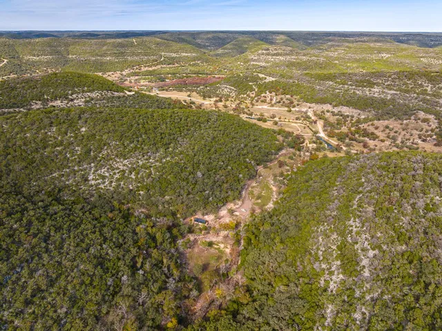 $2,995,000 | 83 Leakey Tx 78873, Leakey, TX 78873