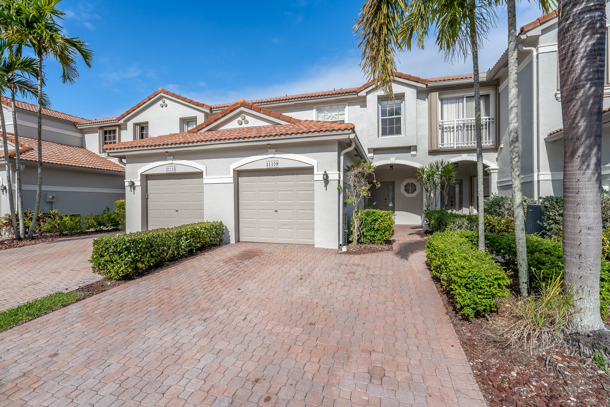21109 Vía Eden Boca Raton, FL 33433 - Photo 2 of 51 DSC06936