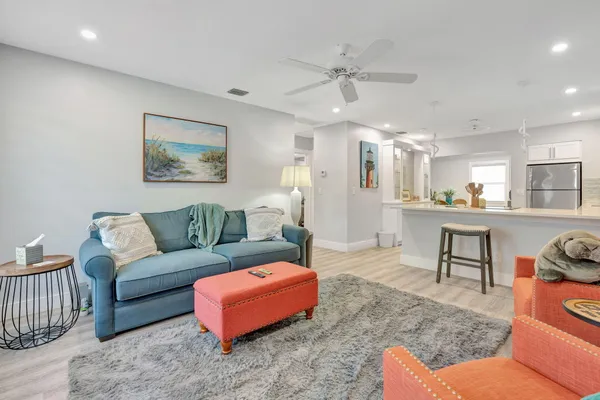 $2,700 | 1125 Stillwater Drive, Jupiter, FL 33458