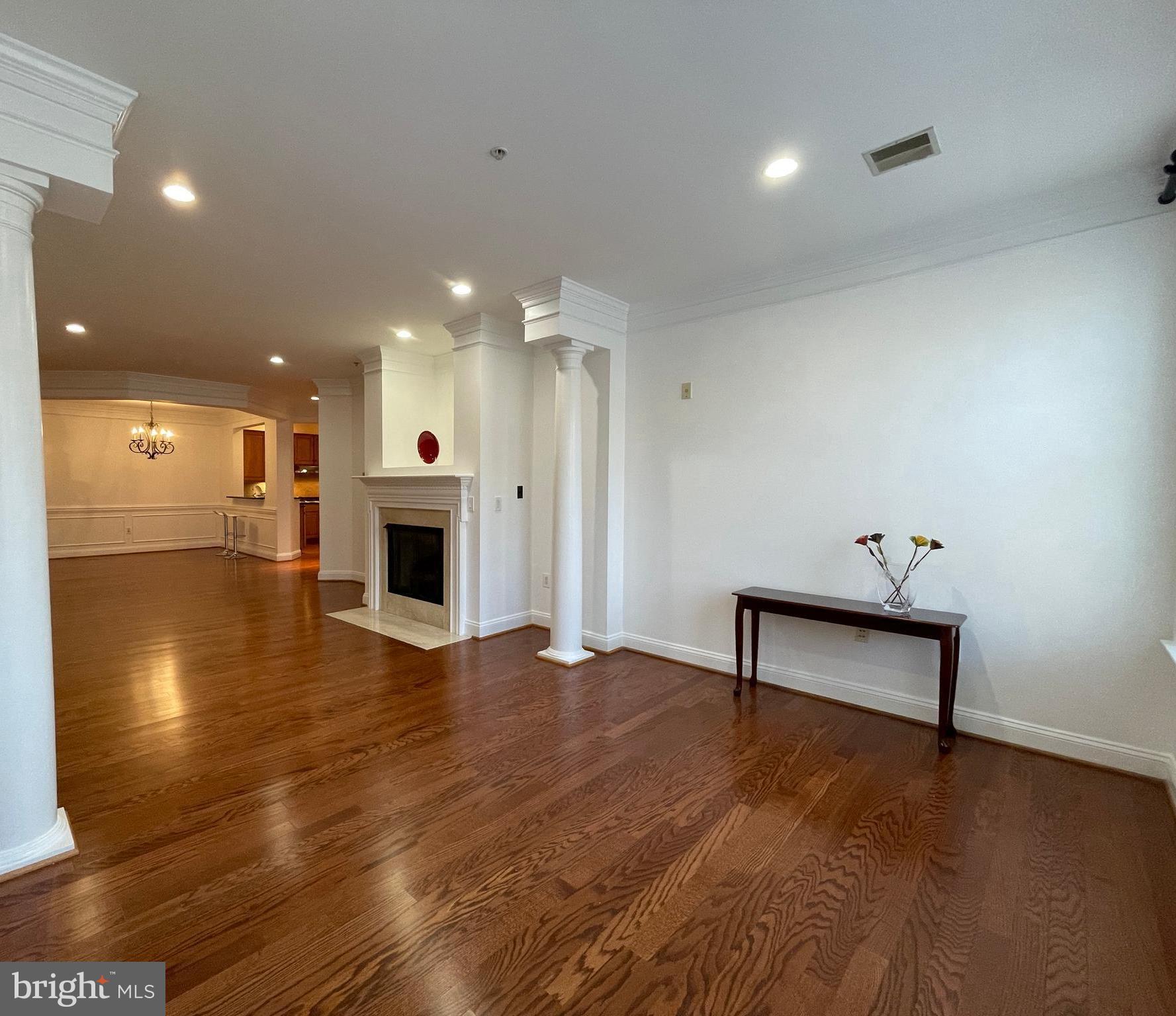 1781 Chain Bridge Road, Unit 201 McLean, VA 22102 - Photo 13 of 51 Sitting area off the Living Room