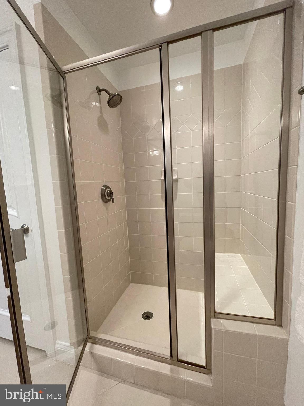 1781 Chain Bridge Road, Unit 201 McLean, VA 22102 - Photo 30 of 51 2nd Full Bathroom