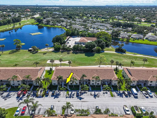 $320,000 | 1001 Pinecrest Circle, Unit B, Jupiter, FL 33458