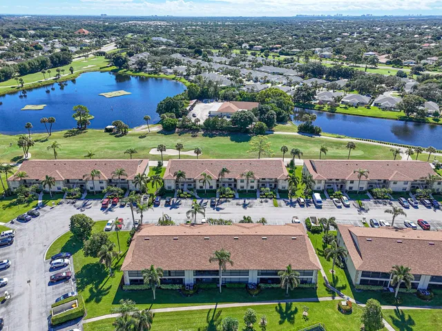 $320,000 | 1001 Pinecrest Circle, Unit B, Jupiter, FL 33458