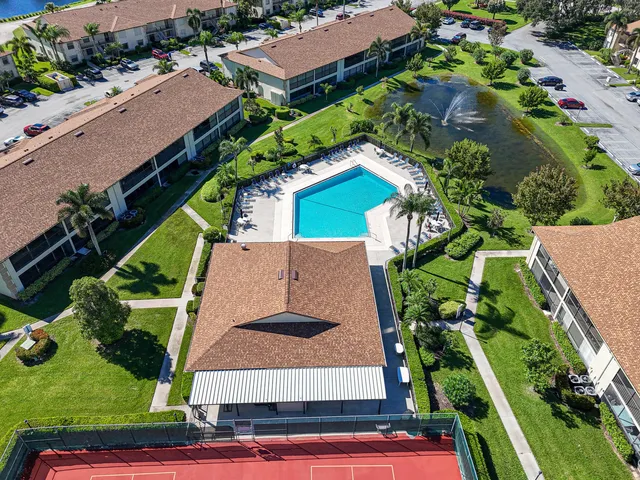 $320,000 | 1001 Pinecrest Circle, Unit B, Jupiter, FL 33458