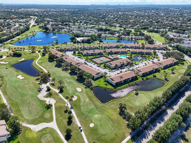 $320,000 | 1001 Pinecrest Circle, Unit B, Jupiter, FL 33458