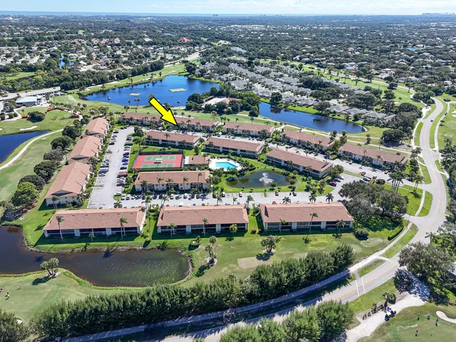 $320,000 | 1001 Pinecrest Circle, Unit B, Jupiter, FL 33458