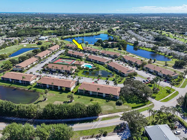 $320,000 | 1001 Pinecrest Circle, Unit B, Jupiter, FL 33458