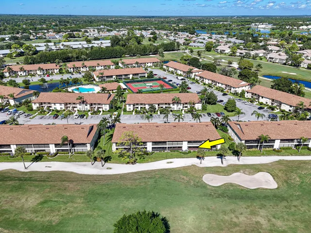 $320,000 | 1001 Pinecrest Circle, Unit B, Jupiter, FL 33458