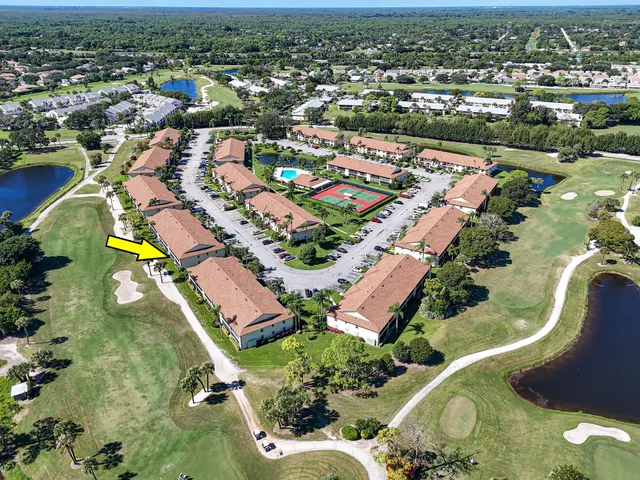 $320,000 | 1001 Pinecrest Circle, Unit B, Jupiter, FL 33458
