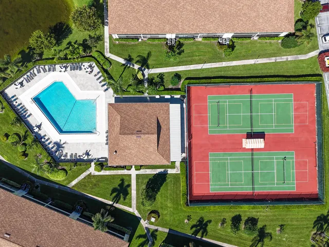 $320,000 | 1001 Pinecrest Circle, Unit B, Jupiter, FL 33458