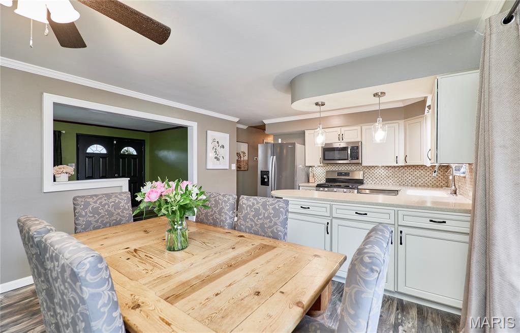 1806 Melody Lane Arnold, MO 63010 - Photo 8 of 28