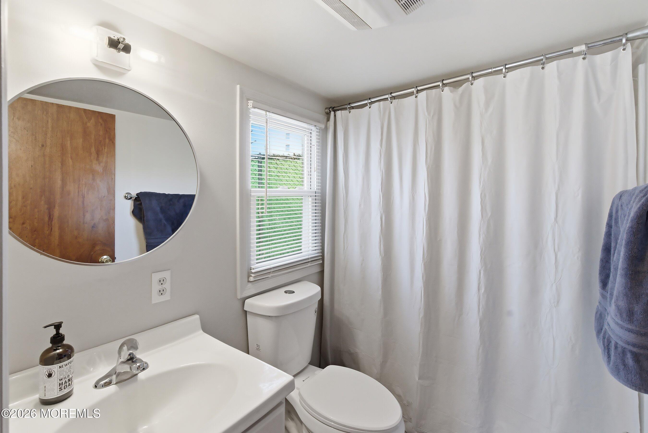 437 Atlantic Street Keyport, NJ 07735 - Photo 19 of 34 21-Bath 1