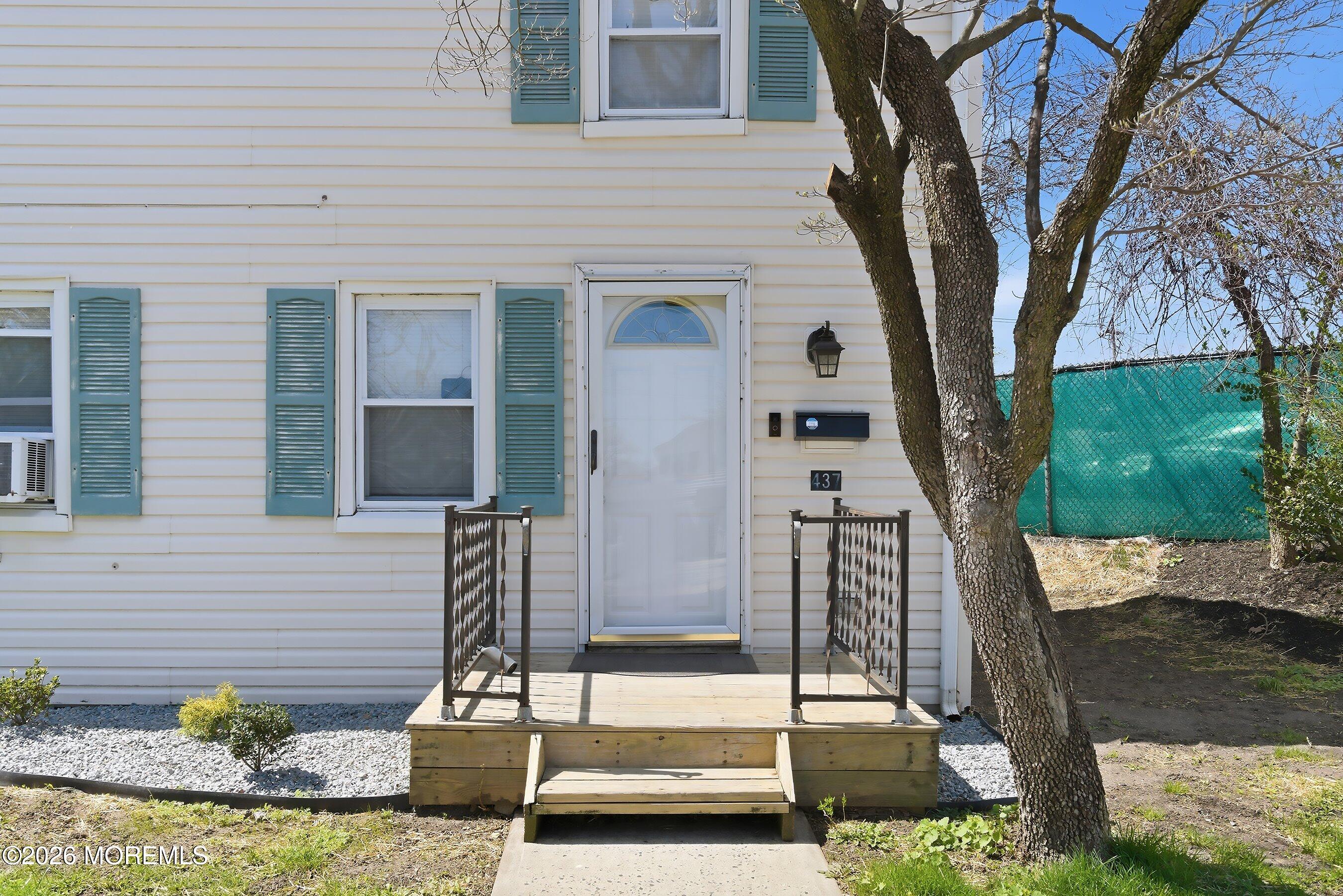 437 Atlantic Street Keyport, NJ 07735 - Photo 2 of 34 06-Front Entrance