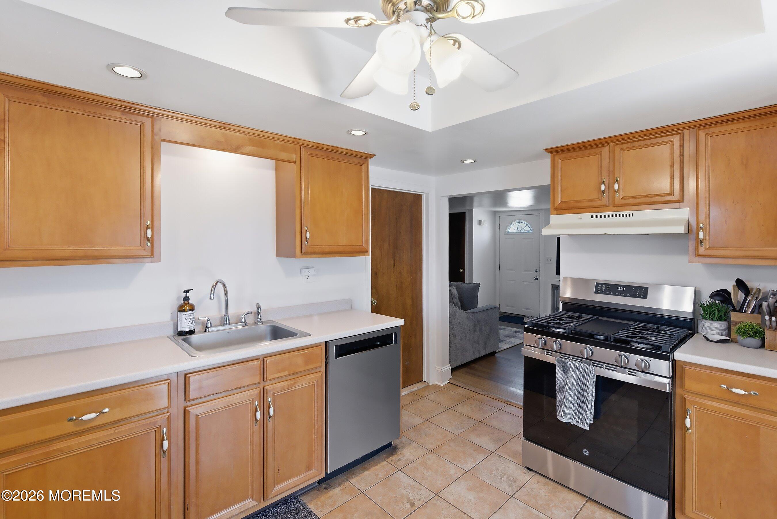 437 Atlantic Street Keyport, NJ 07735 - Photo 7 of 34 11-Kitchen 1B