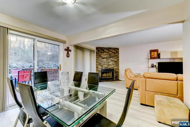 $649,999 | 6 Hanson Place, Unit 8, Wayne, NJ 07470