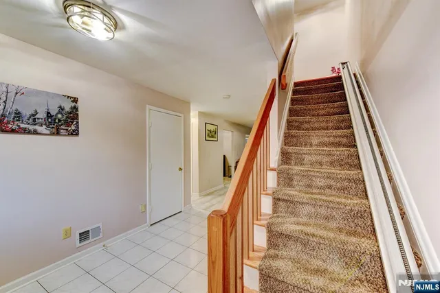 $649,999 | 6 Hanson Place, Unit 8, Wayne, NJ 07470