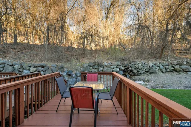 $649,999 | 6 Hanson Place, Unit 8, Wayne, NJ 07470