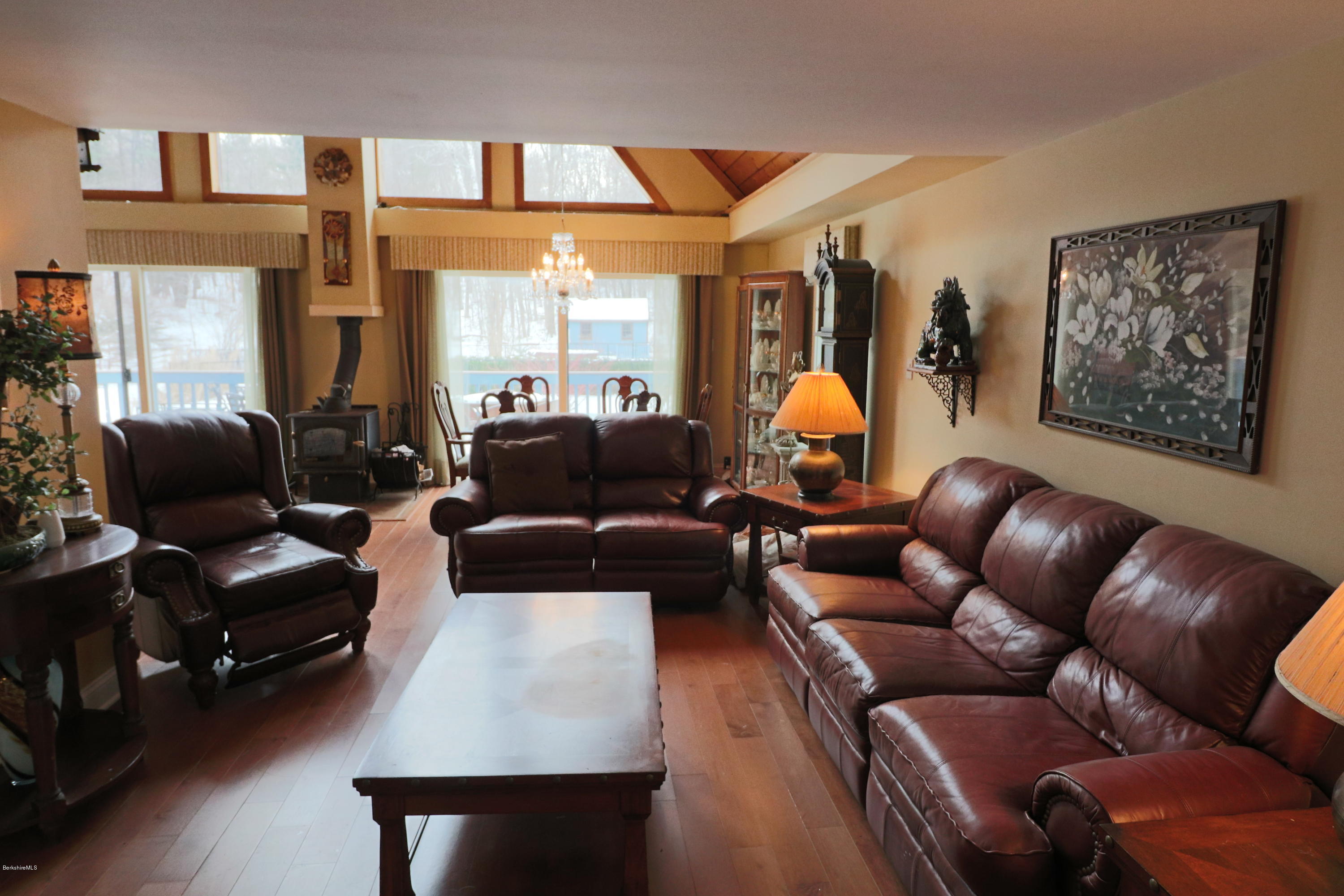 21 Smith Road West Stockbridge, MA 01266 - Photo 13 of 28 Living room