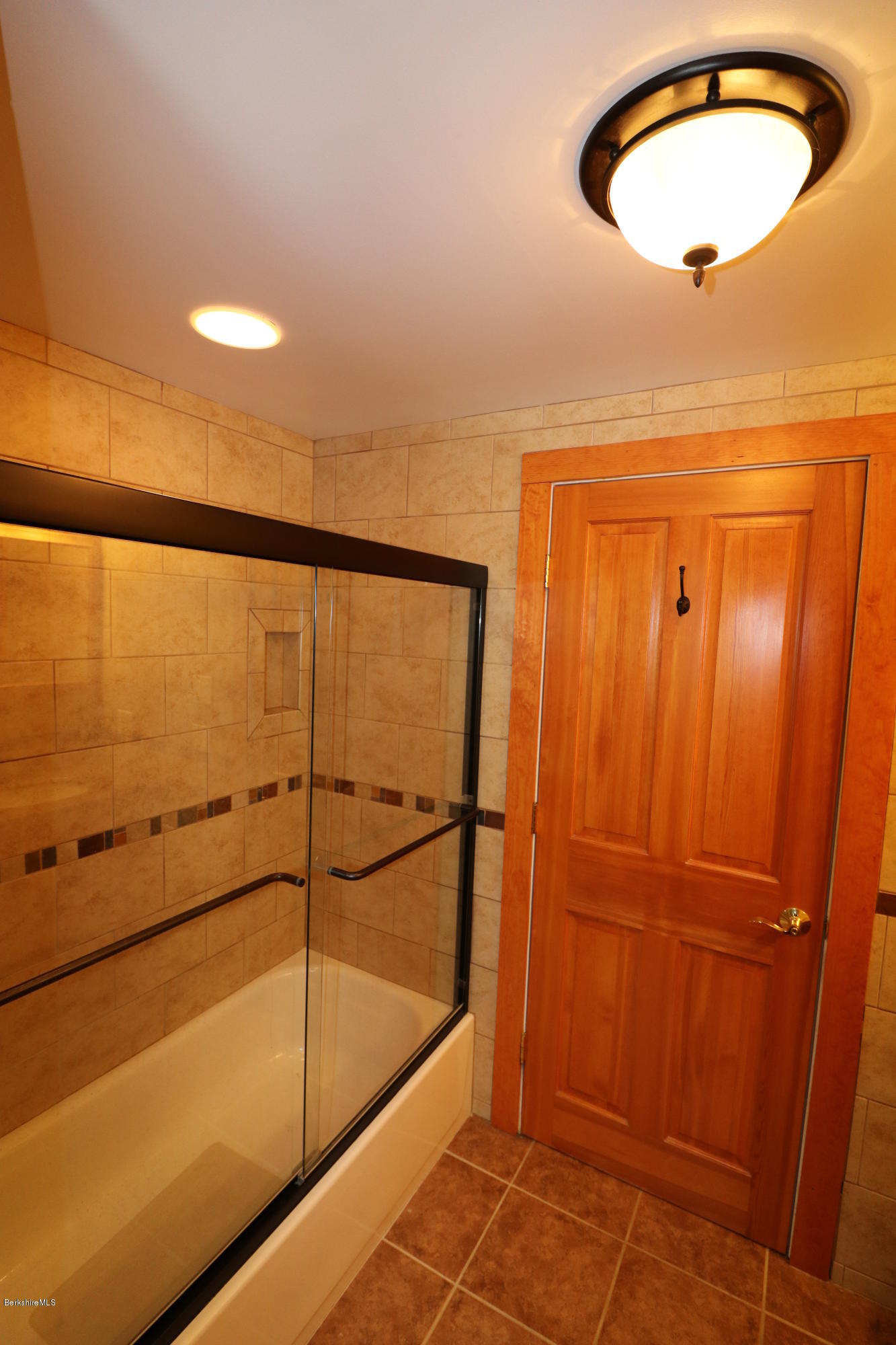 21 Smith Road West Stockbridge, MA 01266 - Photo 17 of 28 First floor bathroom
