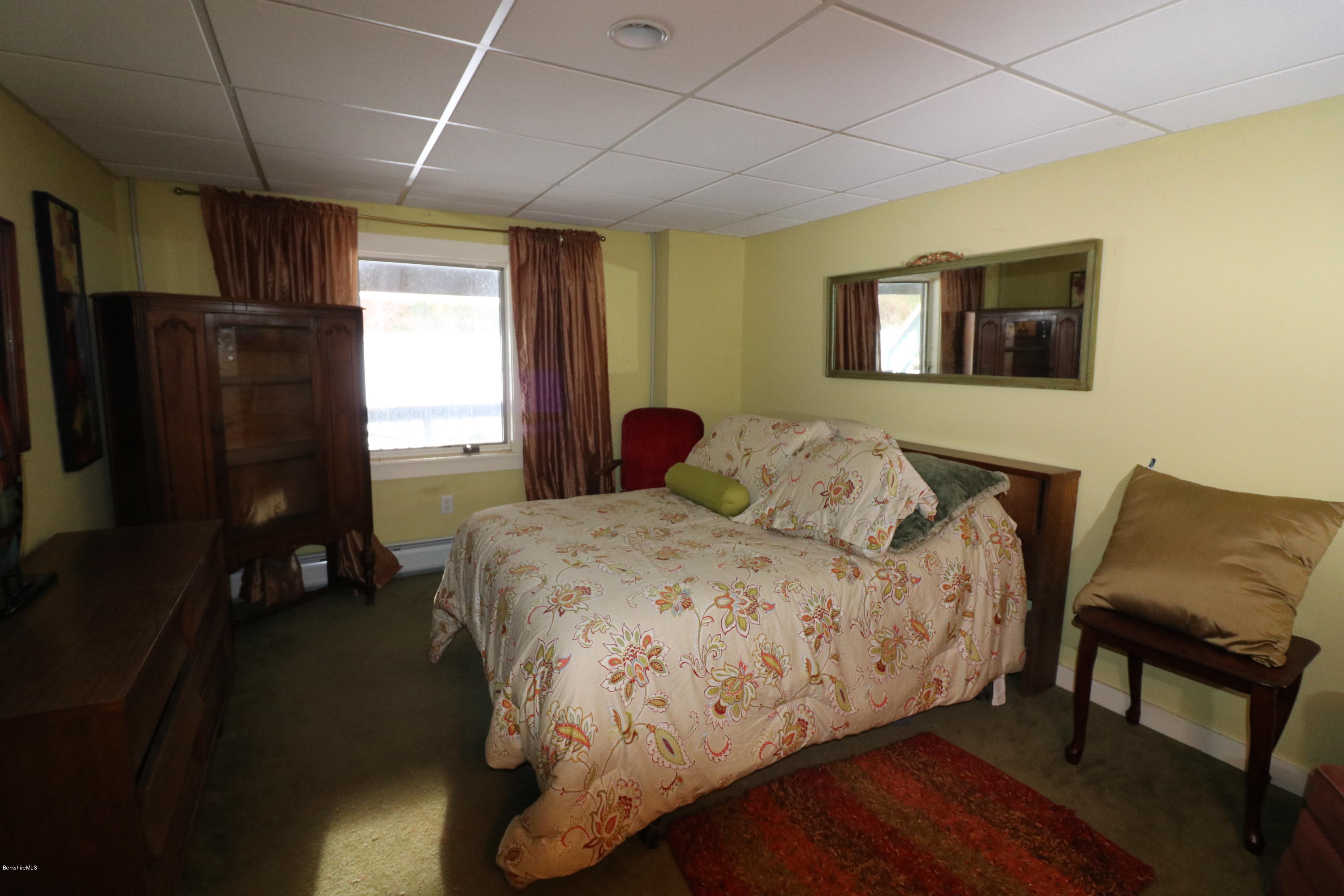21 Smith Road West Stockbridge, MA 01266 - Photo 26 of 28 Guest bedroom