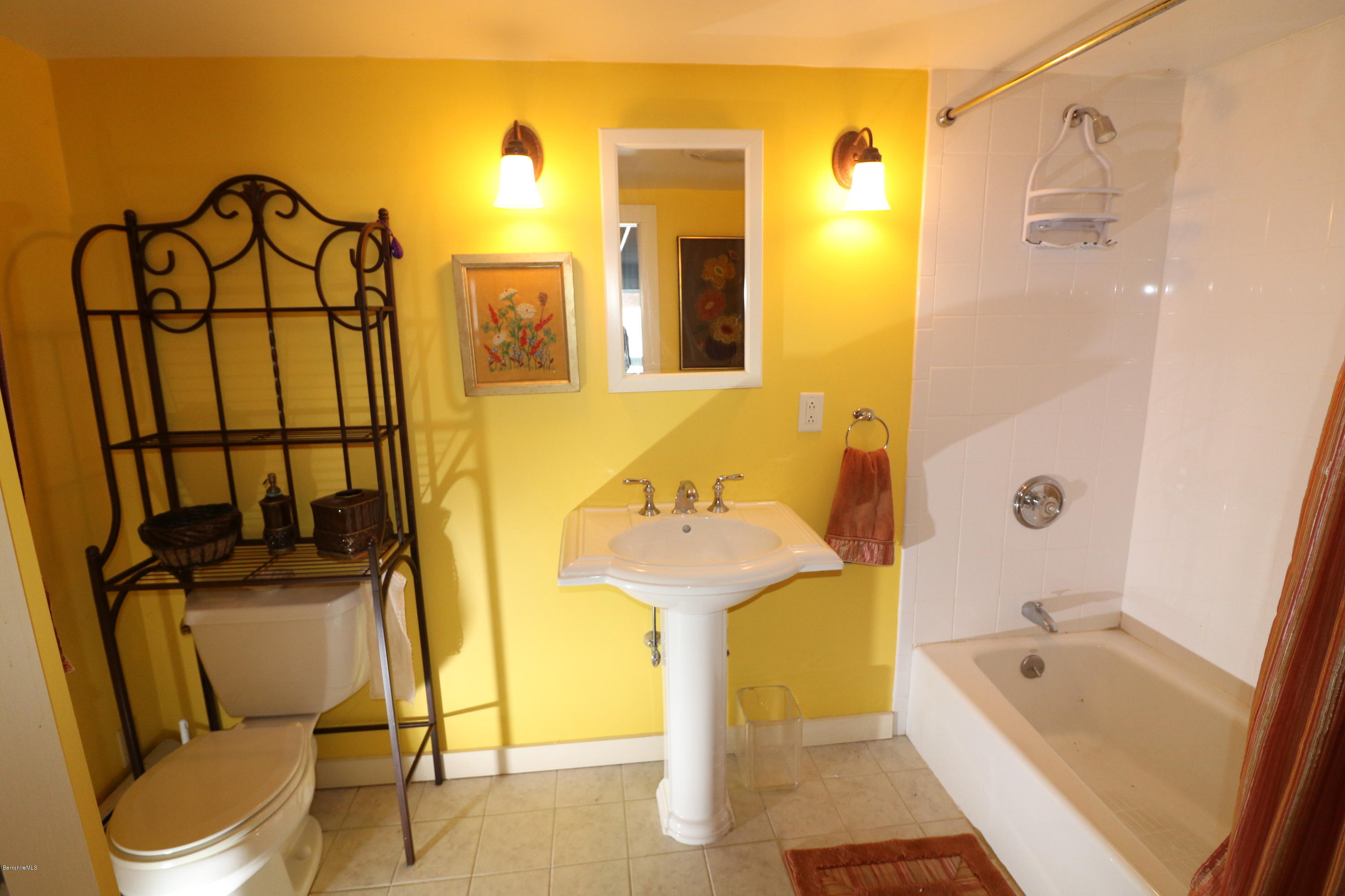21 Smith Road West Stockbridge, MA 01266 - Photo 27 of 28 Full guest bathroom