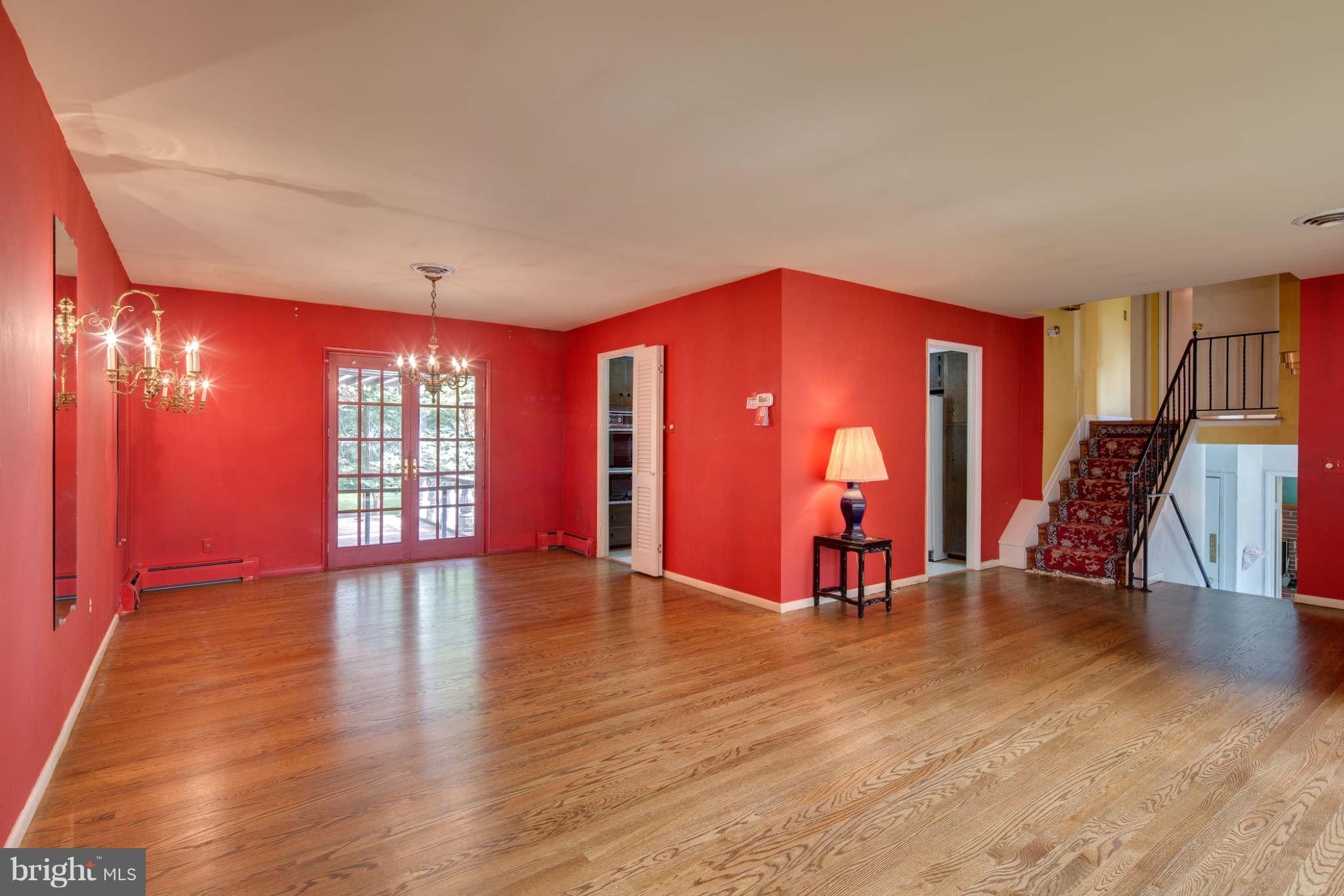 9206 Spring Valley Road Ellicott City, MD 21043 - Photo 17 of 29 Interior (General)