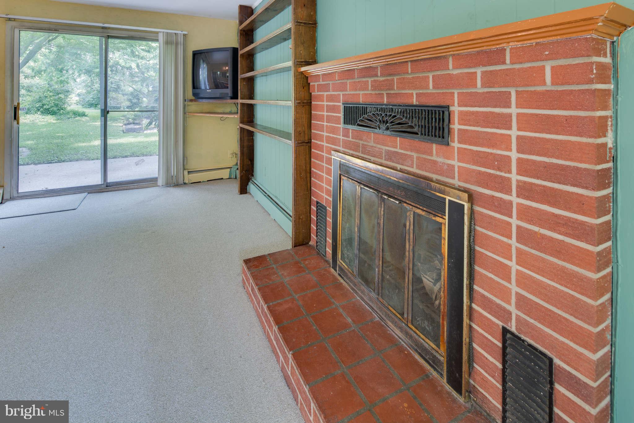 9206 Spring Valley Road Ellicott City, MD 21043 - Photo 18 of 29 Family Room