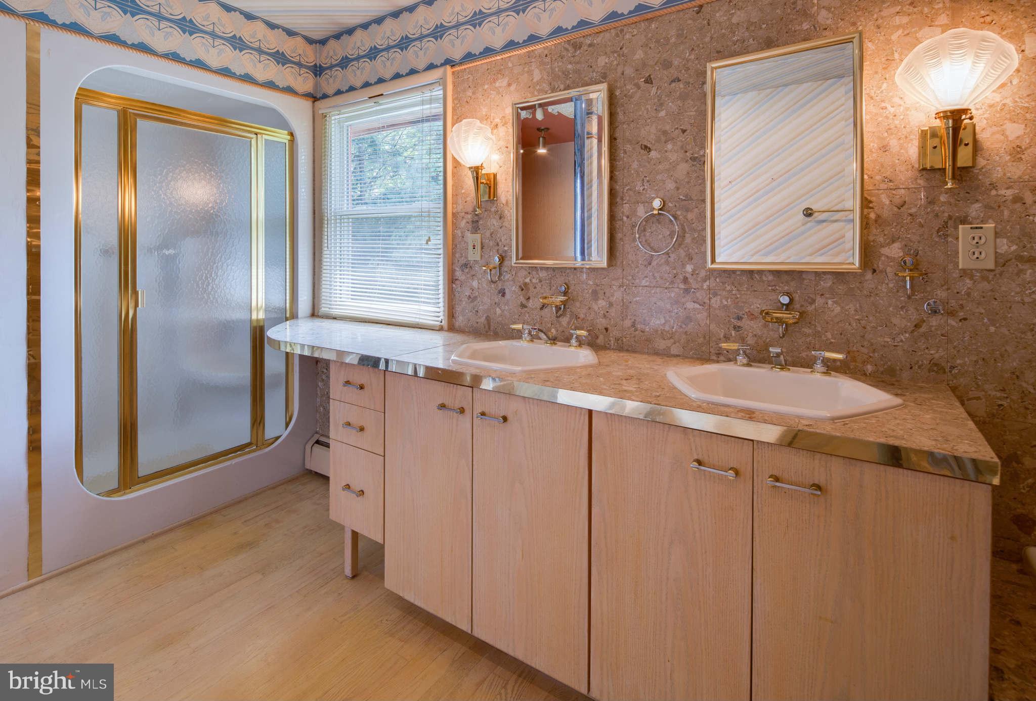 9206 Spring Valley Road Ellicott City, MD 21043 - Photo 27 of 29 Bath (Master)