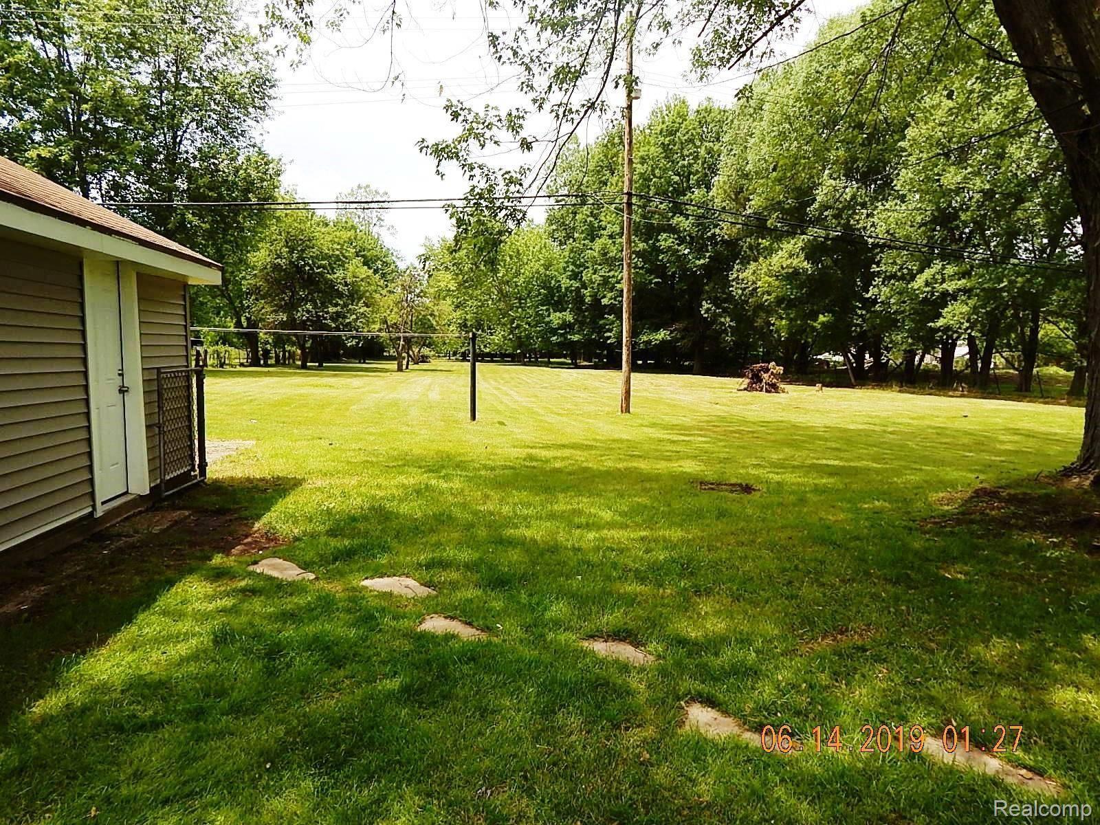 19222 Sylvia Road Romulus, MI 48174 - Photo 24 of 45 yard1.JPG