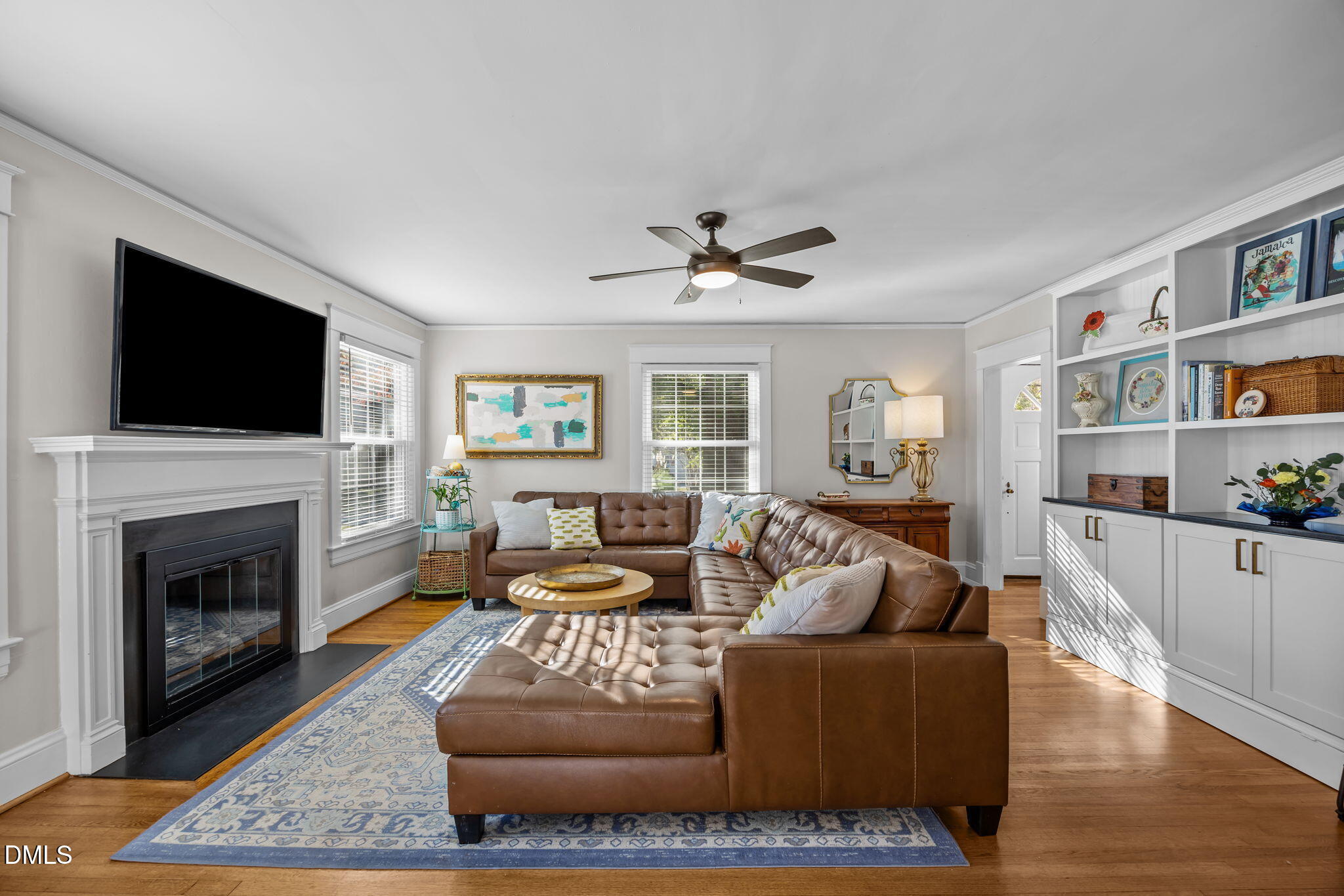 727 East Whitaker Mill Road Raleigh, NC 27608 - Photo 20 of 65 Living Room