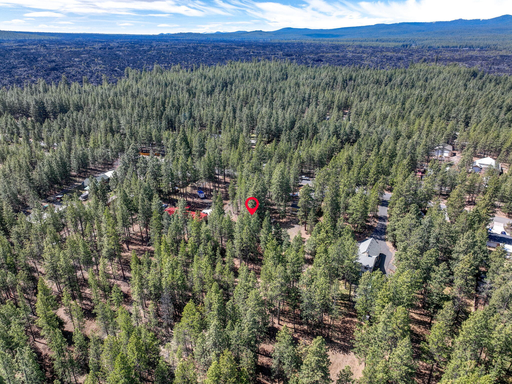 60130 Crater Road Bend, OR 97702 - Photo 5 of 12 7-web-or-mls-60130 Crater Road-7
