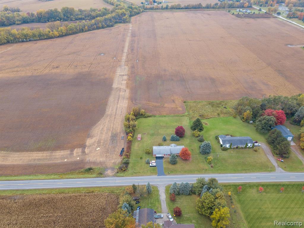 9730 Bell Road Birch Run, MI 48415 - Photo 3 of 40
