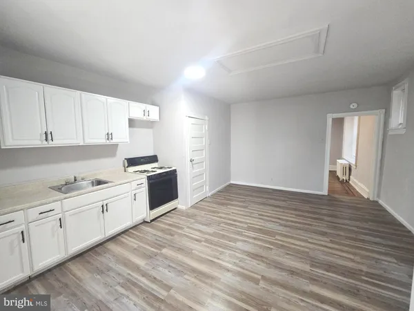 $2,000 | 5222 Webster Street, Philadelphia, PA 19143
