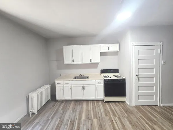 $2,000 | 5222 Webster Street, Philadelphia, PA 19143