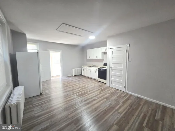 $2,000 | 5222 Webster Street, Philadelphia, PA 19143