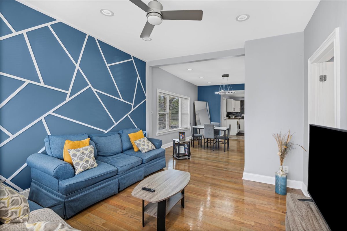 1024 West 103rd Street Chicago, IL 60643 - Photo 3 of 22